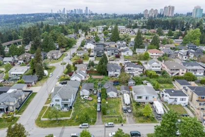 Swimming Pool Photo of 2233 Edinburgh Street, New Westminster, BC