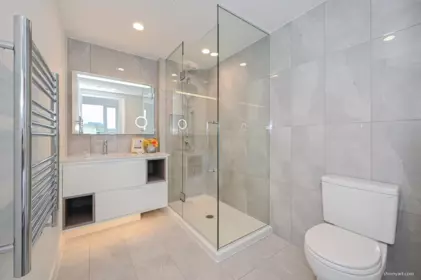 Hallway Photo of 1909 5685 Halley Avenue, Burnaby, BC