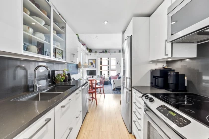 Breakfast Nook Photo of 703 983 E Hastings Street, Vancouver, BC