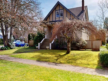 4402 W 12th Avenue, Vancouver, BC, Vancouver — Single Family Residence for sale