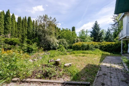 Front Yard Photo of 14328 88 Avenue, Surrey, BC