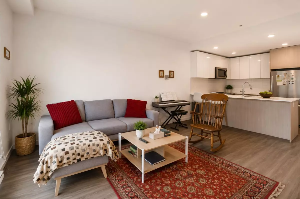 Family Room Photo of 306 2236 Welcher Avenue, Port Coquitlam, BC