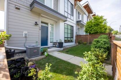 Hallway Photo of 19 23183 136 Avenue, Maple Ridge, BC