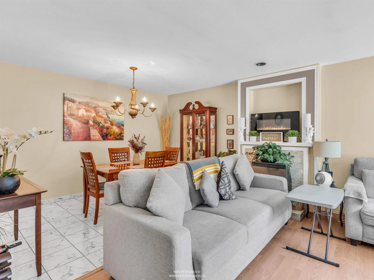 Family Room Photo of 3735-39 Dominion Street, Burnaby, BC