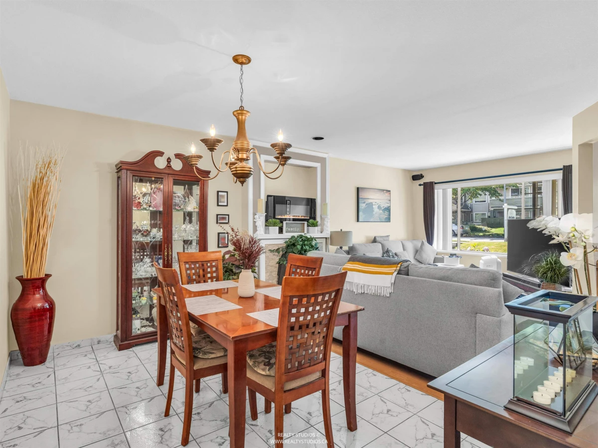 Living Room Photo of 3735-39 Dominion Street, Burnaby, BC