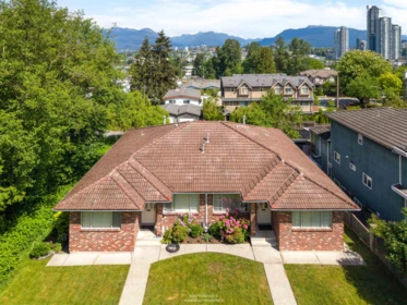 3735-39 Dominion Street, Burnaby, BC, Burnaby — Duplex for sale