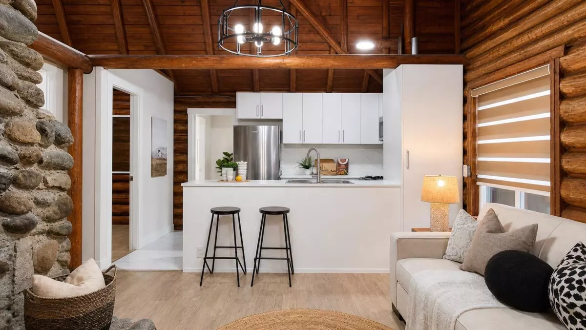 Living Room Photo of 1370 Prairie Avenue, Port Coquitlam, BC