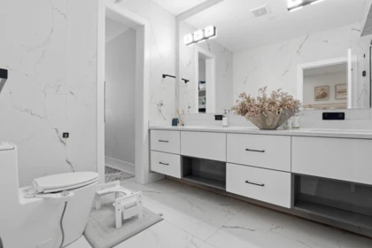Primary Bathroom Photo of 13034 63a Avenue, Surrey, BC