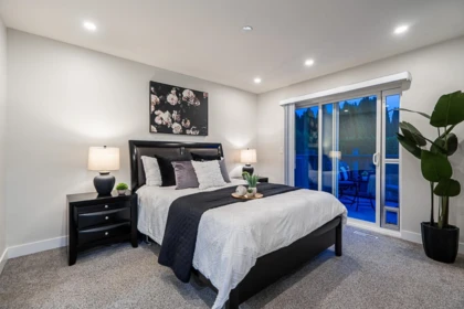 Guest Bathroom Photo of 27527 31a Avenue, Langley, BC