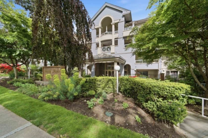 Hallway Photo of 203 7326 Antrim Avenue, Burnaby, BC