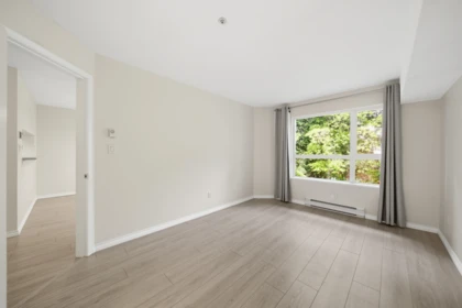 Primary Bedroom Photo of 203 7326 Antrim Avenue, Burnaby, BC