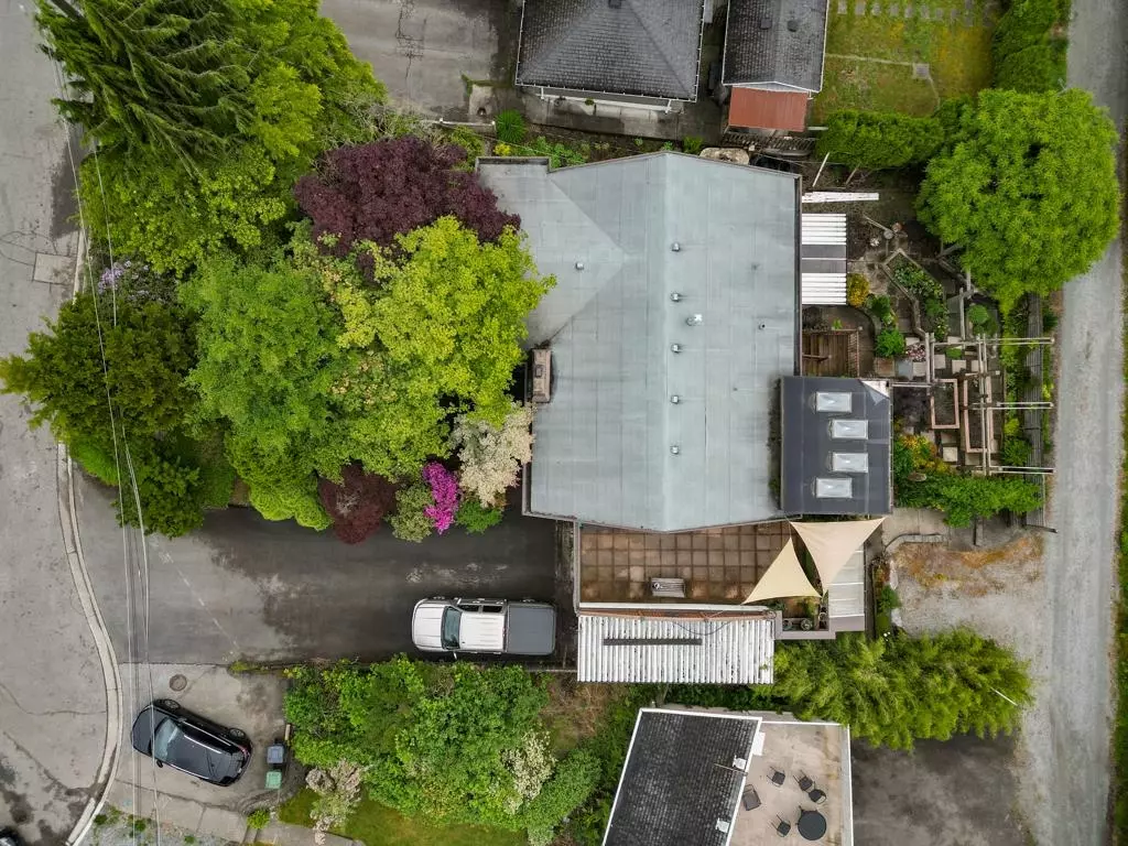 Family Room Photo of 1392 Charland Avenue, Coquitlam, BC