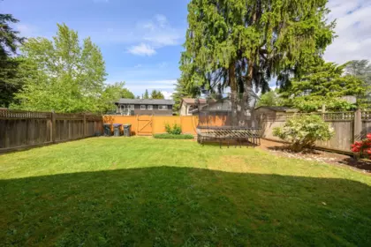 Neighborhood Park Photo Near 605 Allison Place, New Westminster, BC
