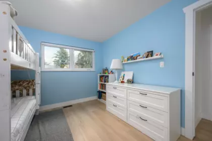Swimming Pool Photo of 605 Allison Place, New Westminster, BC