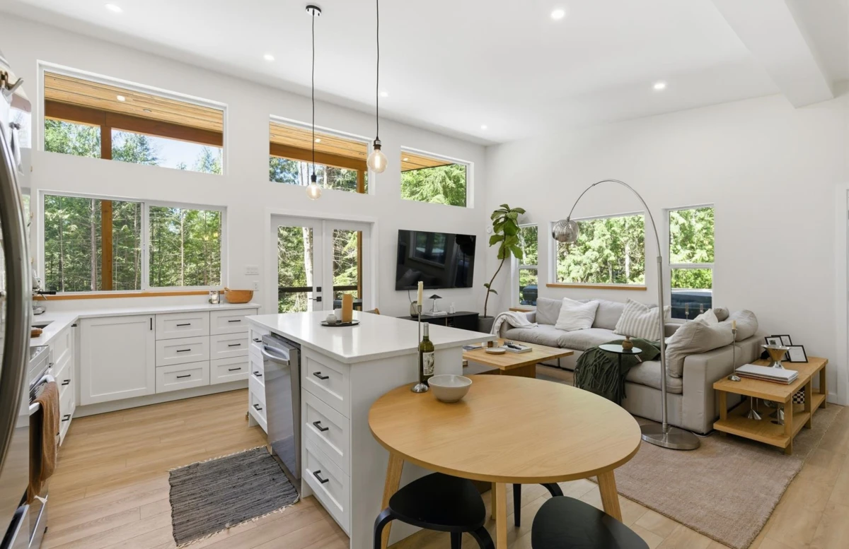 Dining Area Photo of 3465 Steller Place, Roberts Creek, BC