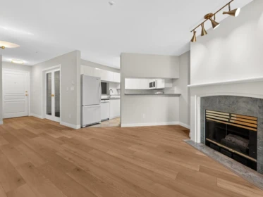 Kitchen Photo of 109 8460 Jellicoe Street, Vancouver, BC