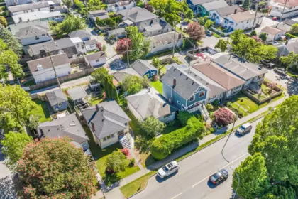 880 E 33rd Avenue, Vancouver, BC, Vancouver — Single Family Residence for sale