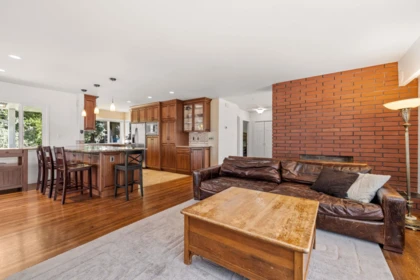 Kitchen Island Photo of 525 Appian Way, Coquitlam, BC
