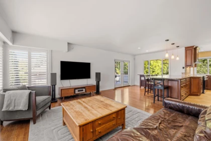 Kitchen Photo of 525 Appian Way, Coquitlam, BC