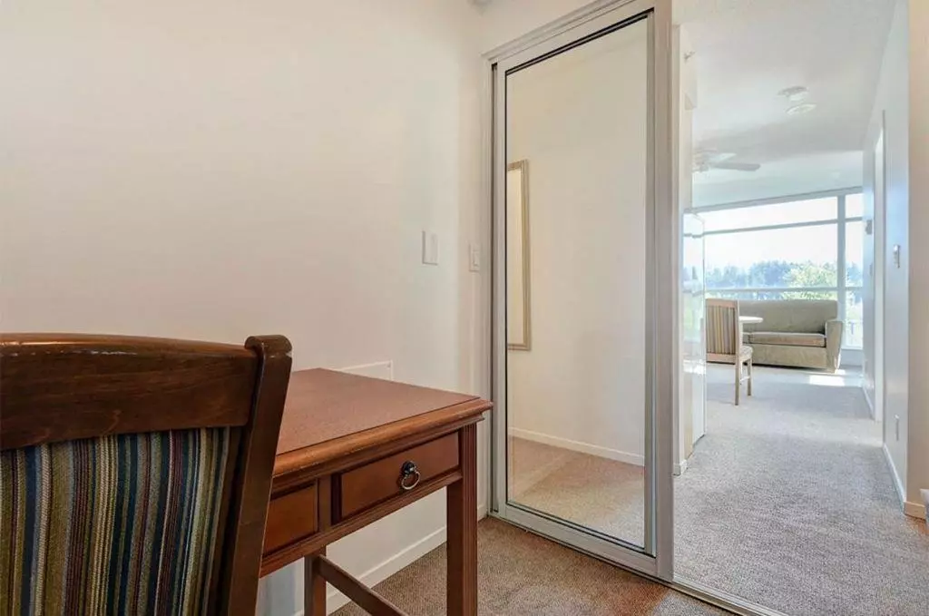 Dining Area Photo of 503 1889 Alberni Street, Vancouver, BC