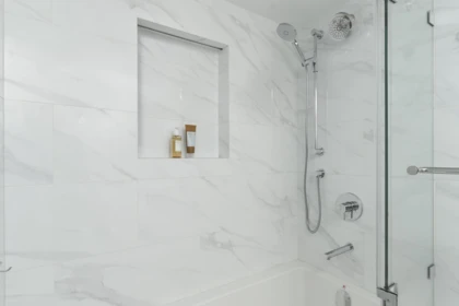 Primary Bathroom Photo of 903 995 Roche Point Drive, North Vancouver, BC