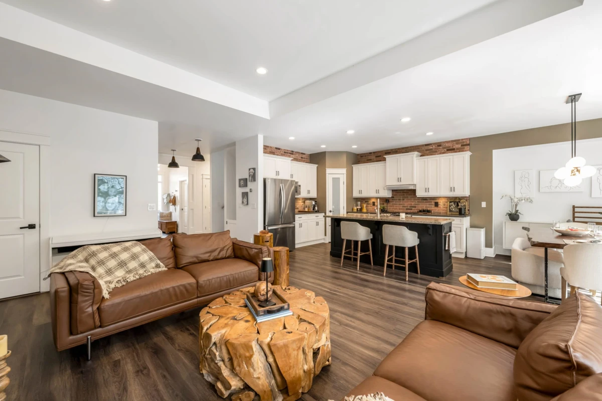 Dining Area Photo of 15 35259 Straiton Road, Abbotsford, BC