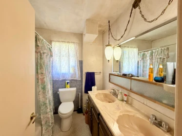 Primary Bathroom Photo of 8631 Leslie Road, Richmond, BC