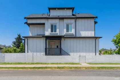 Community Amenities Photo (Clubhouse) of 1620 E 53rd Avenue, Vancouver, BC