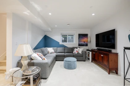Entry Foyer Photo of 17456 2a Avenue, Surrey, BC
