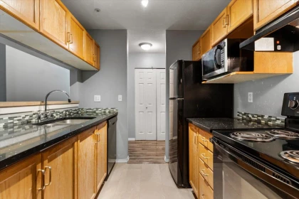 Breakfast Nook Photo of 233 32830 George Ferguson Way, Abbotsford, BC
