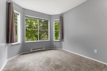 Mudroom Photo of 233 32830 George Ferguson Way, Abbotsford, BC