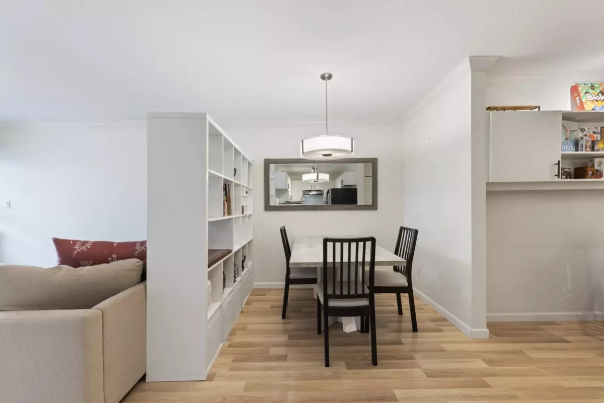 Family Room Photo of 311 2680 W 4th Avenue, Vancouver, BC