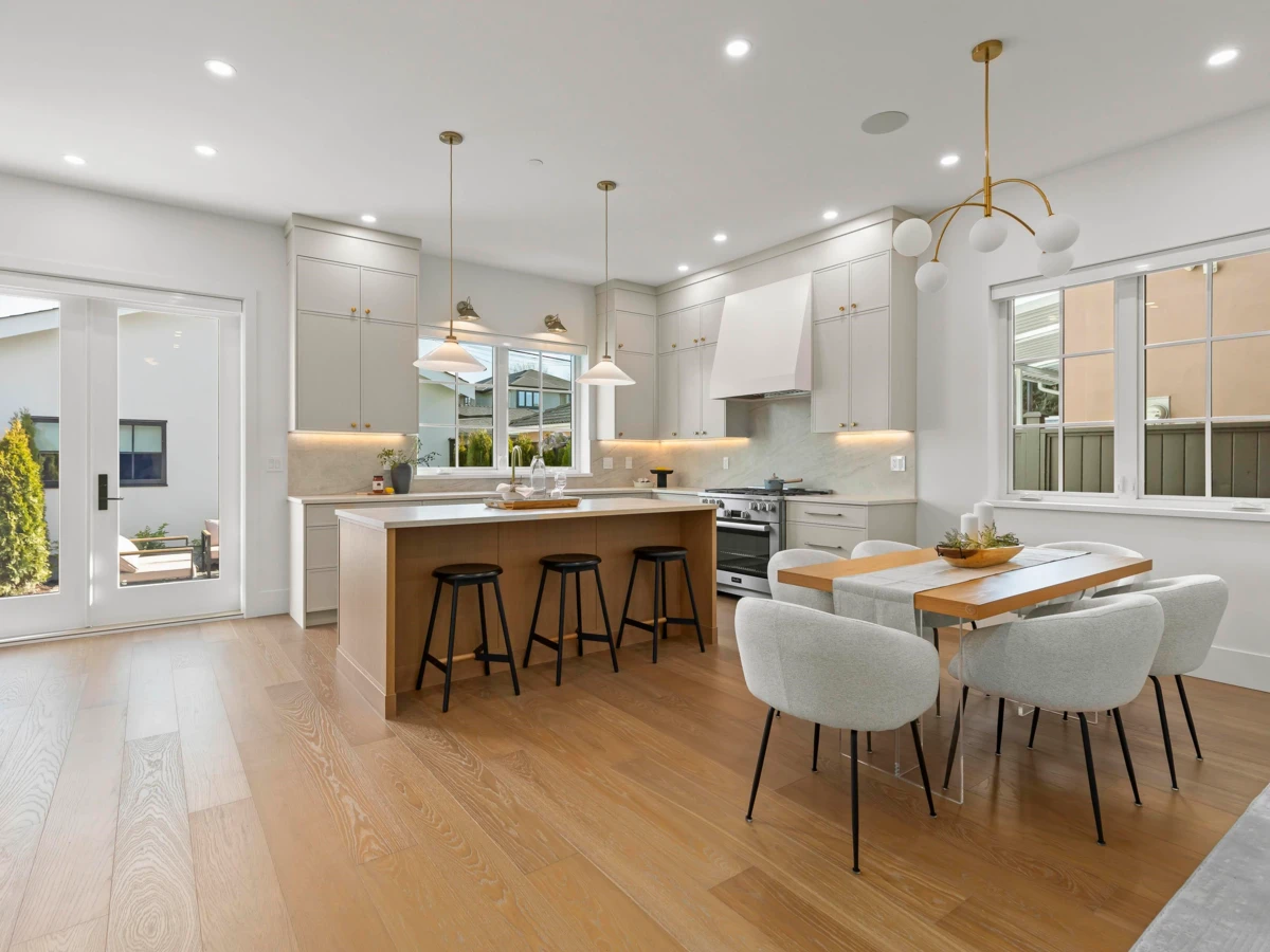 Dining Area Photo of 2 2848 W 19th Avenue, Vancouver, BC