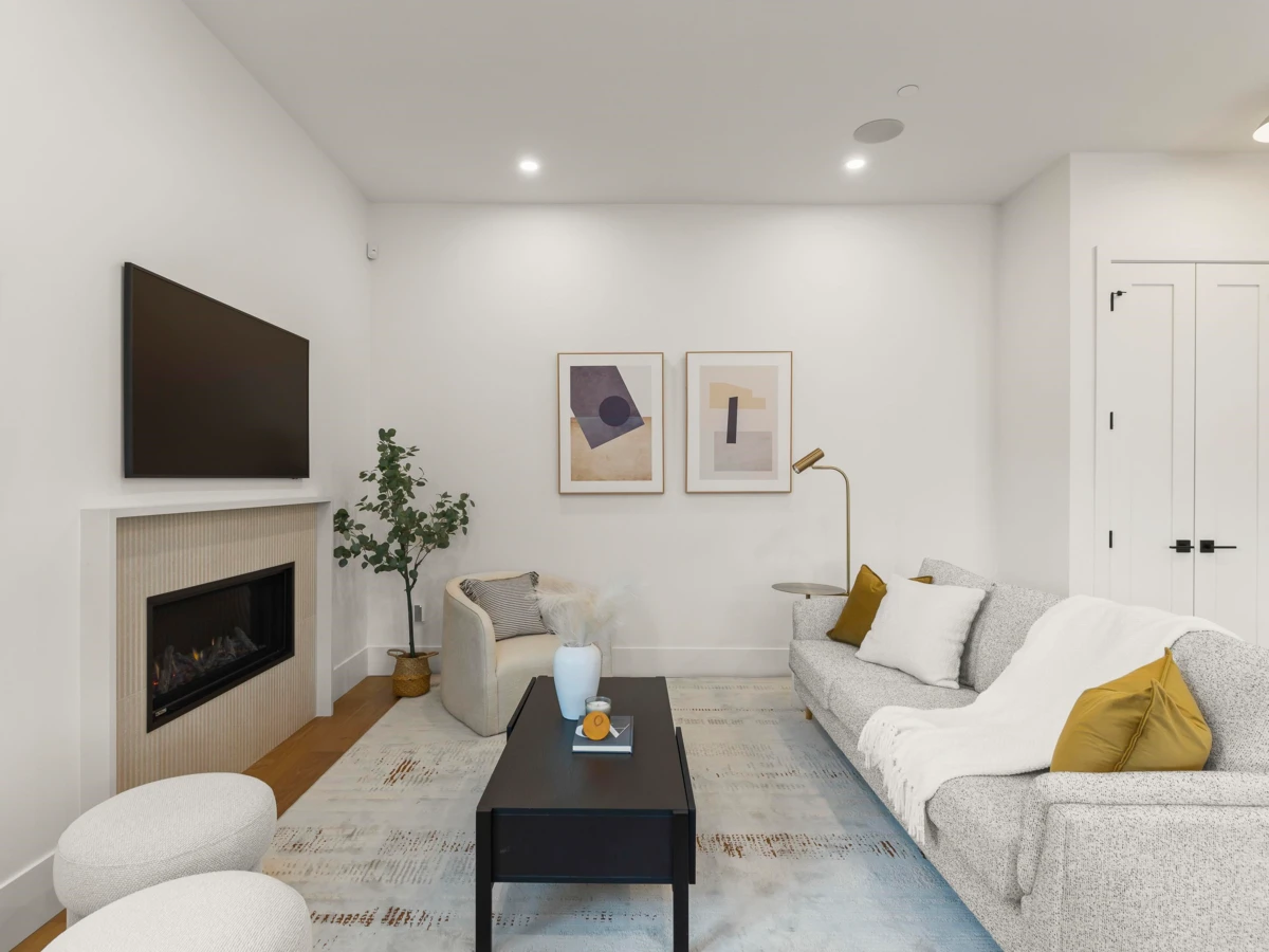 Living Room Photo of 2 2848 W 19th Avenue, Vancouver, BC