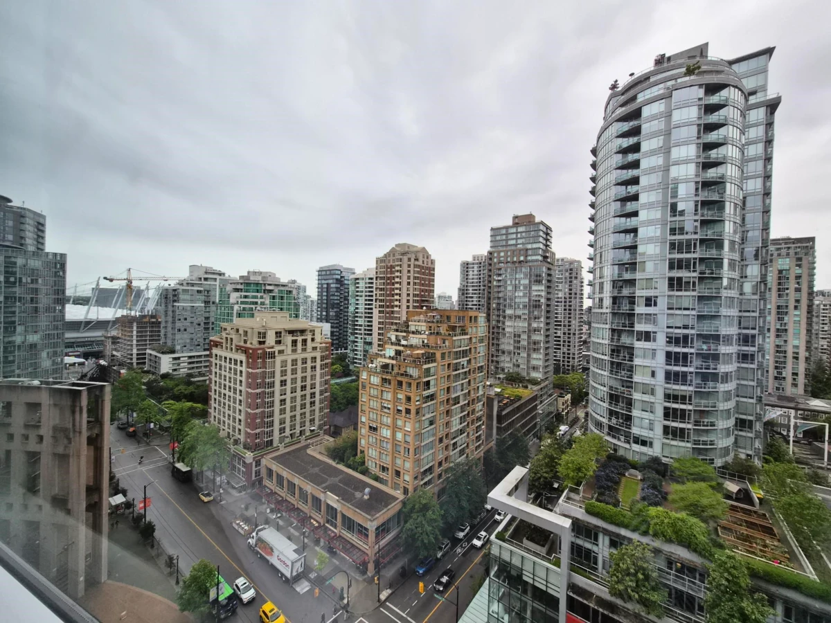 Dining Area Photo of 1801 433 Robson Street, Vancouver, BC
