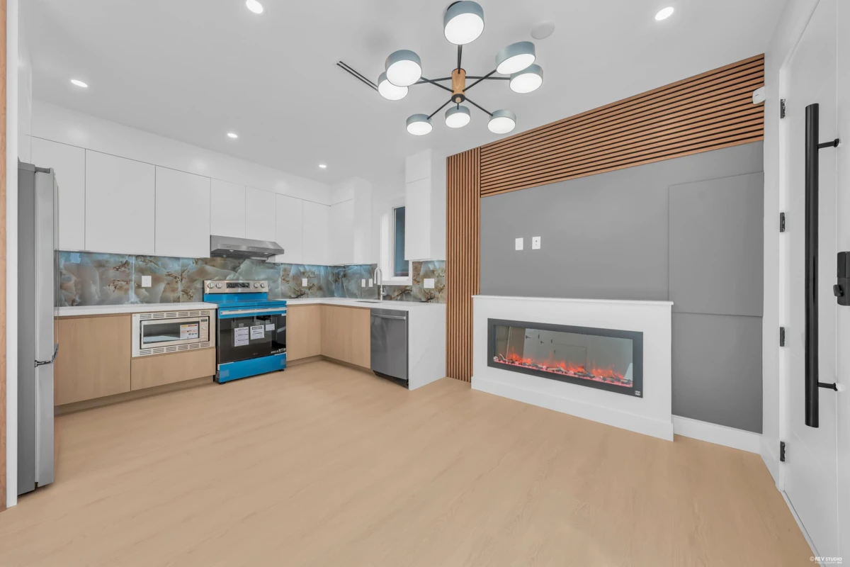 Family Room Photo of 2891 Eton Street, Vancouver, BC