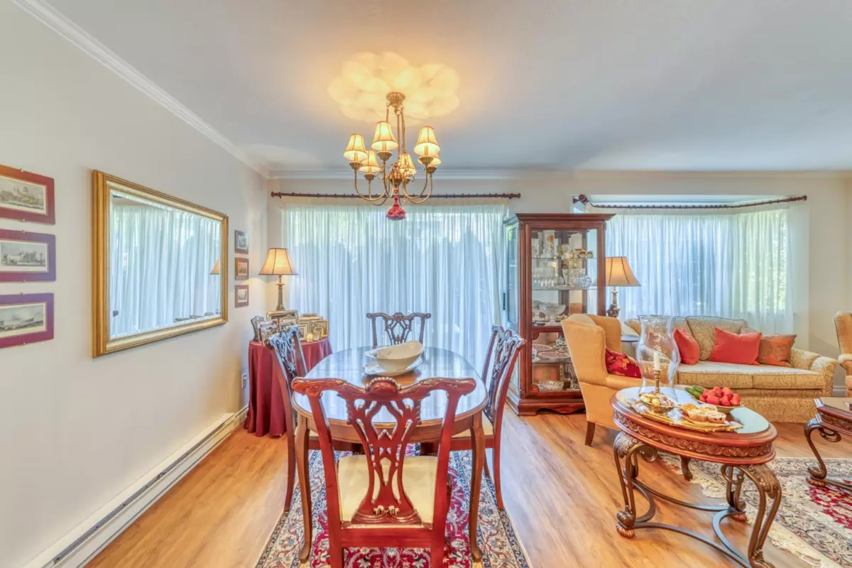 Family Room Photo of 6 815 Tobruck Avenue, North Vancouver, BC