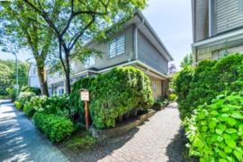 6 815 Tobruck Avenue, North Vancouver, BC