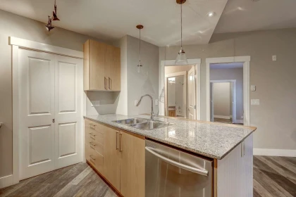 Walk-In Closet Photo of 107 2943 Nelson Place, Abbotsford, BC