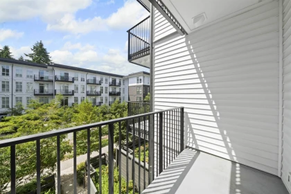 Loft / Bonus Room Photo of 201 13933 105 Boulevard, Surrey, BC