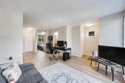 Kitchen Island Photo of 101 5568 Kings Road, Vancouver, BC