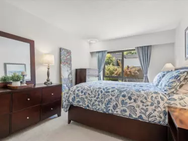 Office / Den Photo of 104 1319 Martin Street, White Rock, BC