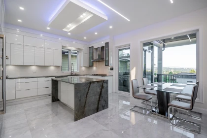 Kitchen Island Photo of 550 Richmond Street, New Westminster, BC