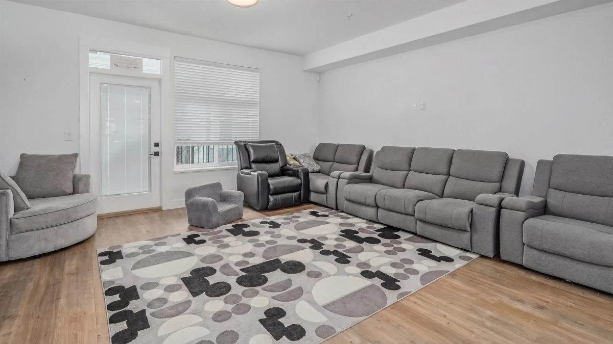 Dining Area Photo of 17 21688 52 Avenue, Langley, BC