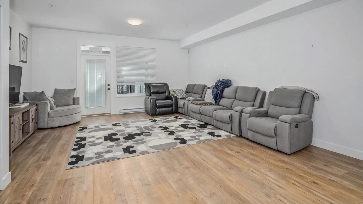 Family Room Photo of 17 21688 52 Avenue, Langley, BC
