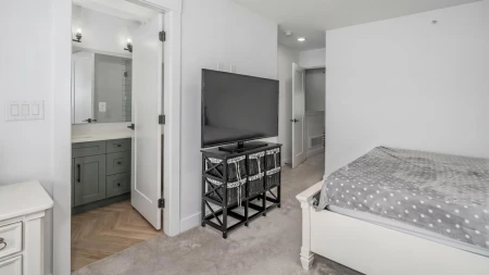 Basement Recreation Room Photo of 17 21688 52 Avenue, Langley, BC