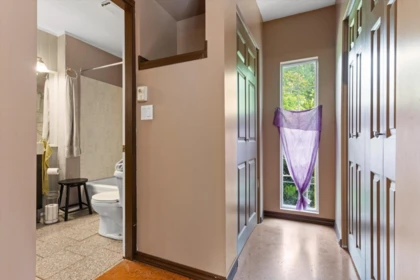 Hallway Photo of 45950 Linzey Road, Cultus Lake, BC