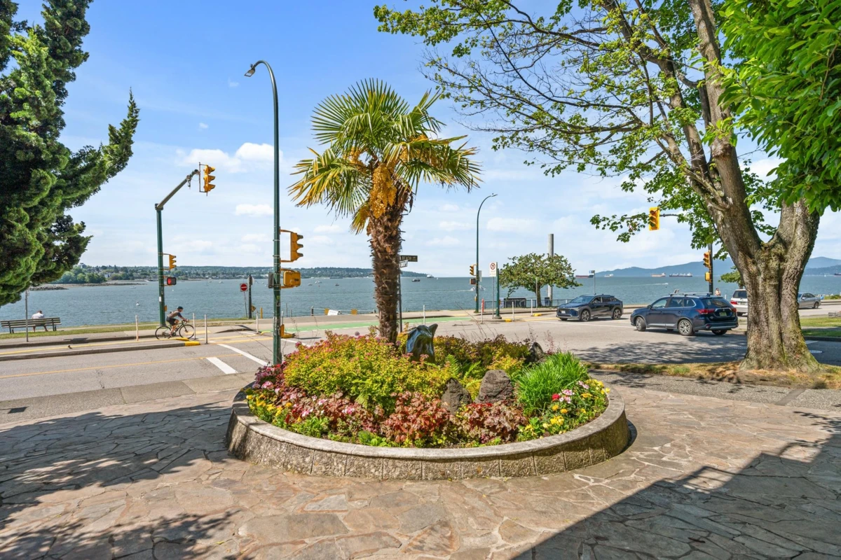 Family Room Photo of 601 1575 Beach Avenue, Vancouver, BC