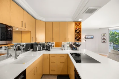 Breakfast Nook Photo of 601 1575 Beach Avenue, Vancouver, BC