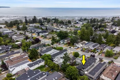 Community Amenities Photo (Clubhouse) of 952 PARKER STREET, White Rock BC V3S 8E8
